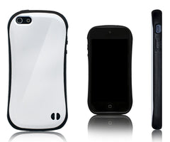 Lilware Silhouette Kunststoffhülle für Apple iPhone 5 und 5S. Flexibles TPU und harte, glänzende Kunststoffrückseite. Weiß